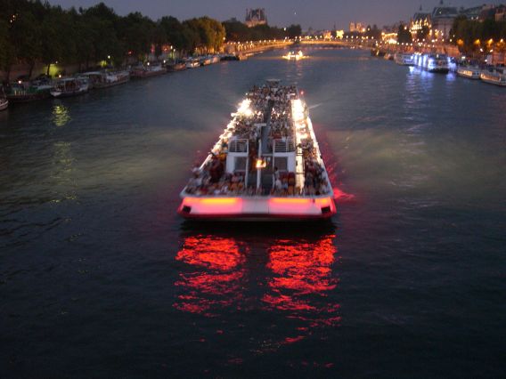  bateau mouche